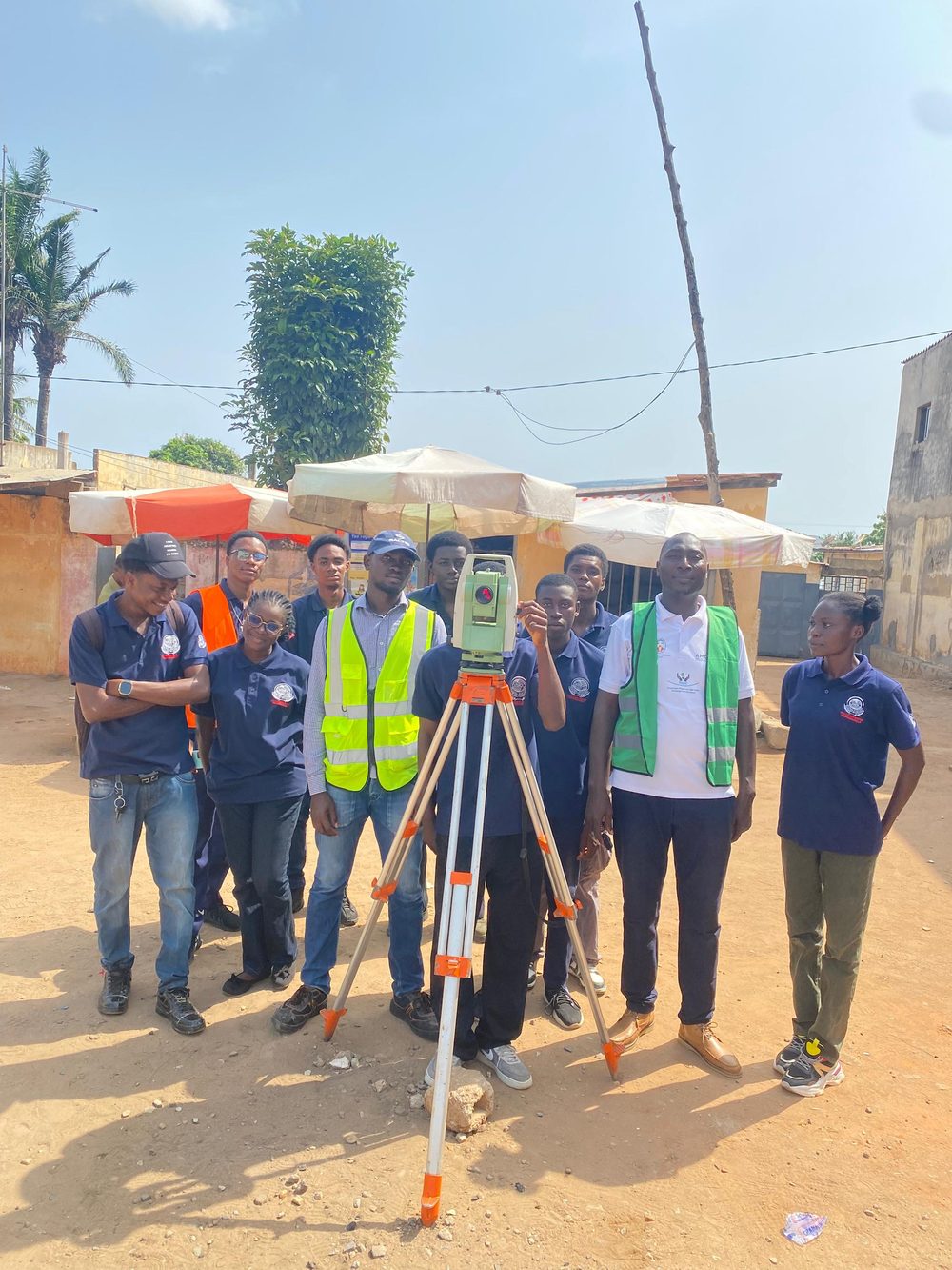 Travaux pratiques de topographie sur le terrain